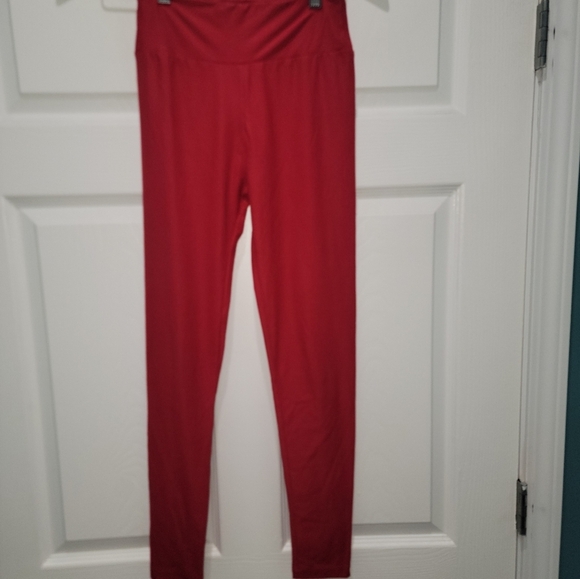 LuLaRoe Pants - LuLaRoe Vibrant Red Leggings One Size